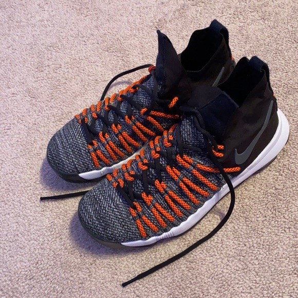 Nike Kevin Durant Shoes (KDs) - Picture 1 of 5